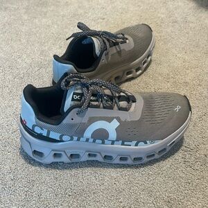 Cloud monster size 8